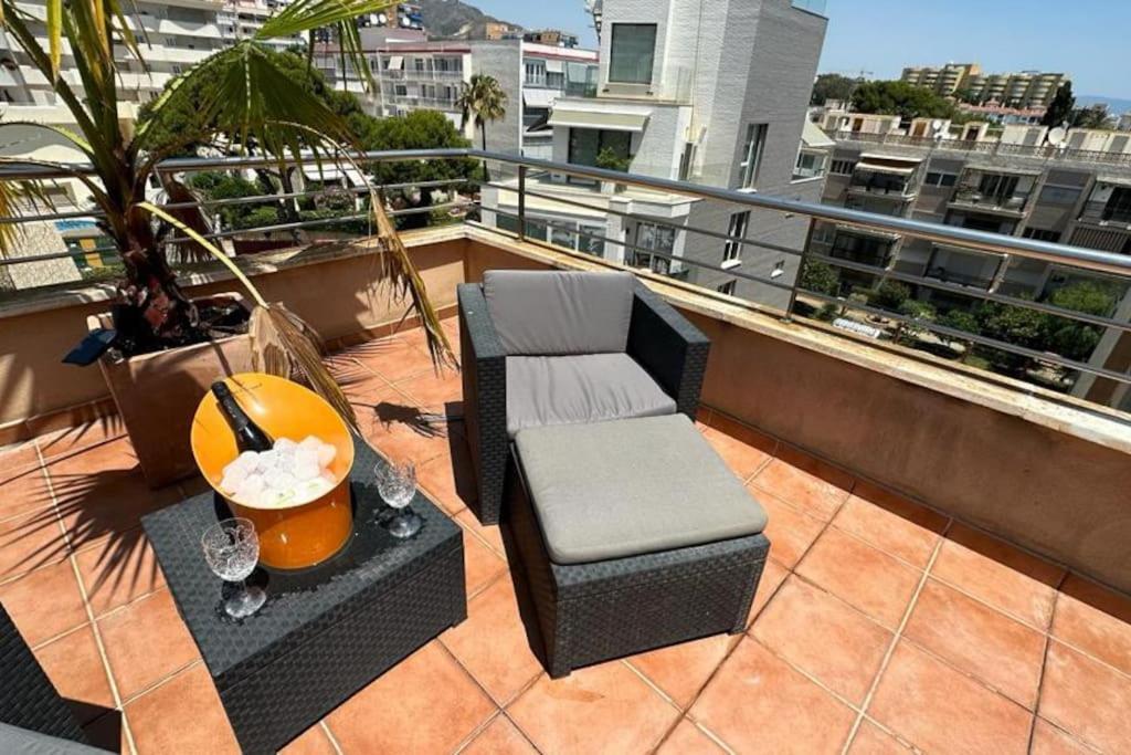 Atico Puerto Marina 2 Hab Con Piscina, 500M De La Plata Apartment Torremolinos Ngoại thất bức ảnh