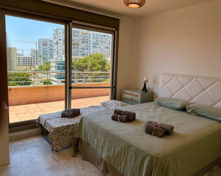 Atico Puerto Marina 2 Hab Con Piscina, 500M De La Plata Apartment Torremolinos Ngoại thất bức ảnh